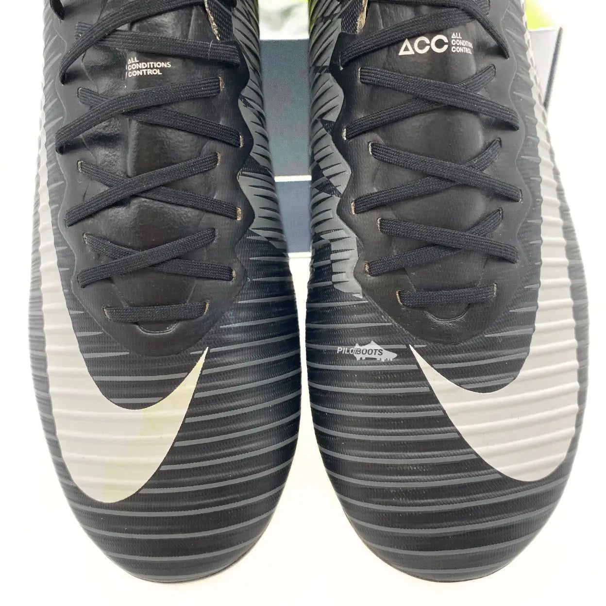 crampons football boots nike mercurial vapor 11 pitch dark pack