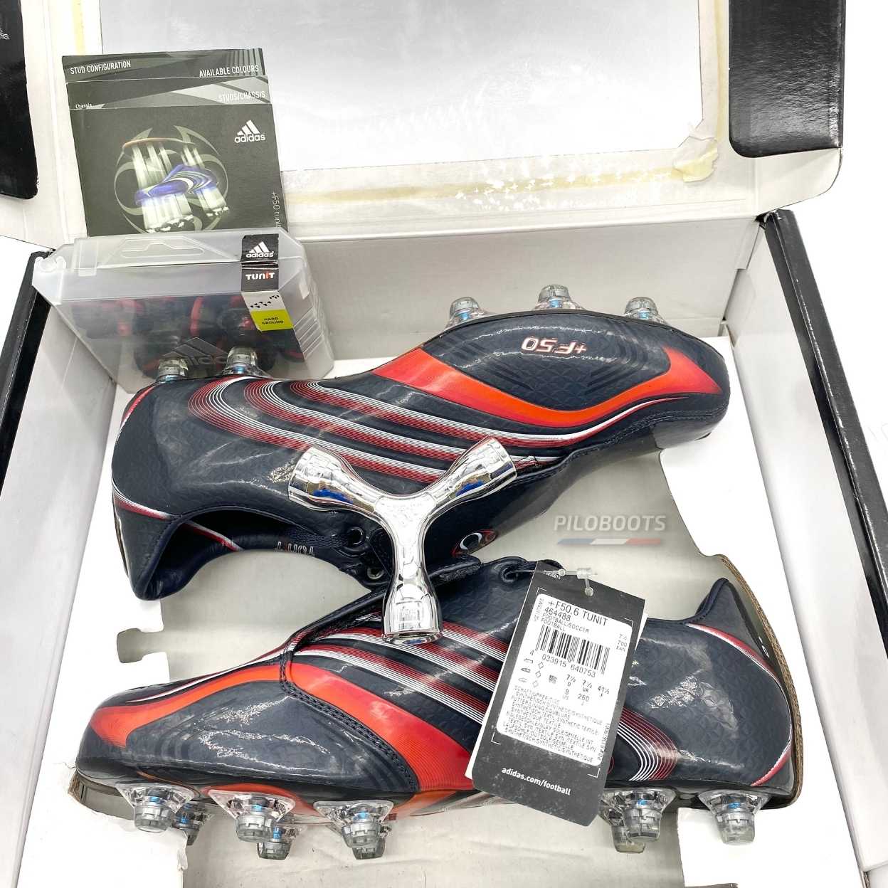 Chaussure de football vintage, collector, rétro Adidas F50 Tunit avec la boîte d'origine montrée