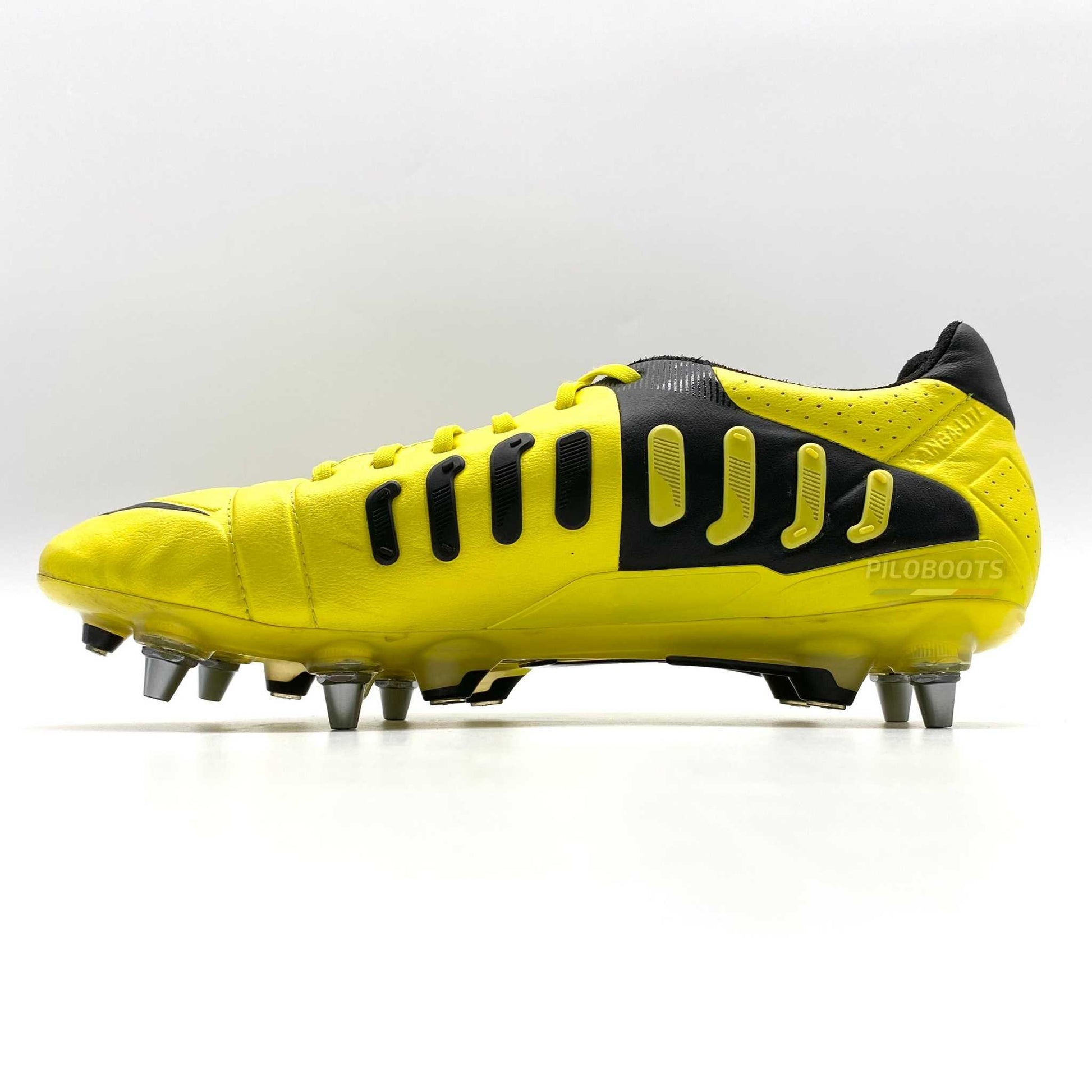 Nike-CTR360SG-PRO-Crampons-Chaussuresdefootball