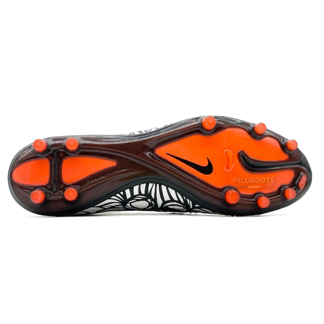 Nike-Hypervenol-Phantom-2-Footballboots-