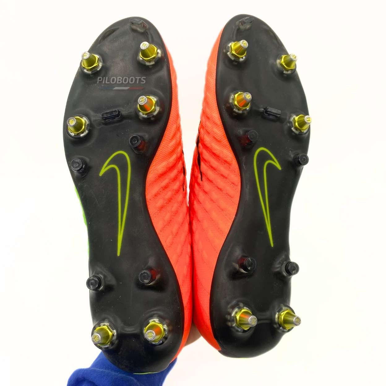 Nike Hypervenom Phantom 3 SG-PRO Anti Clog Radiation Flare Pack