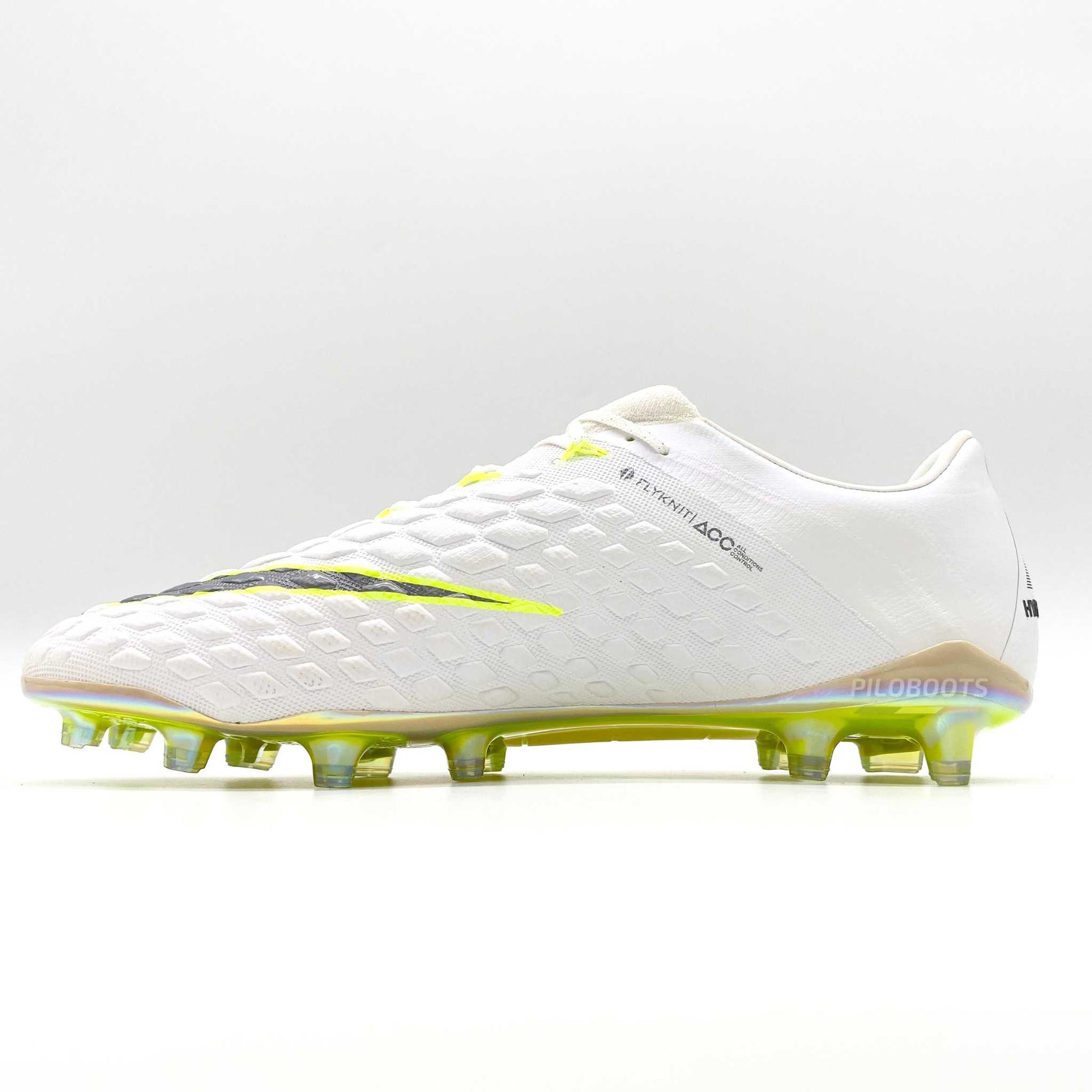 Nike-HypervenomPhantom3FG-Chaussuresdefootball