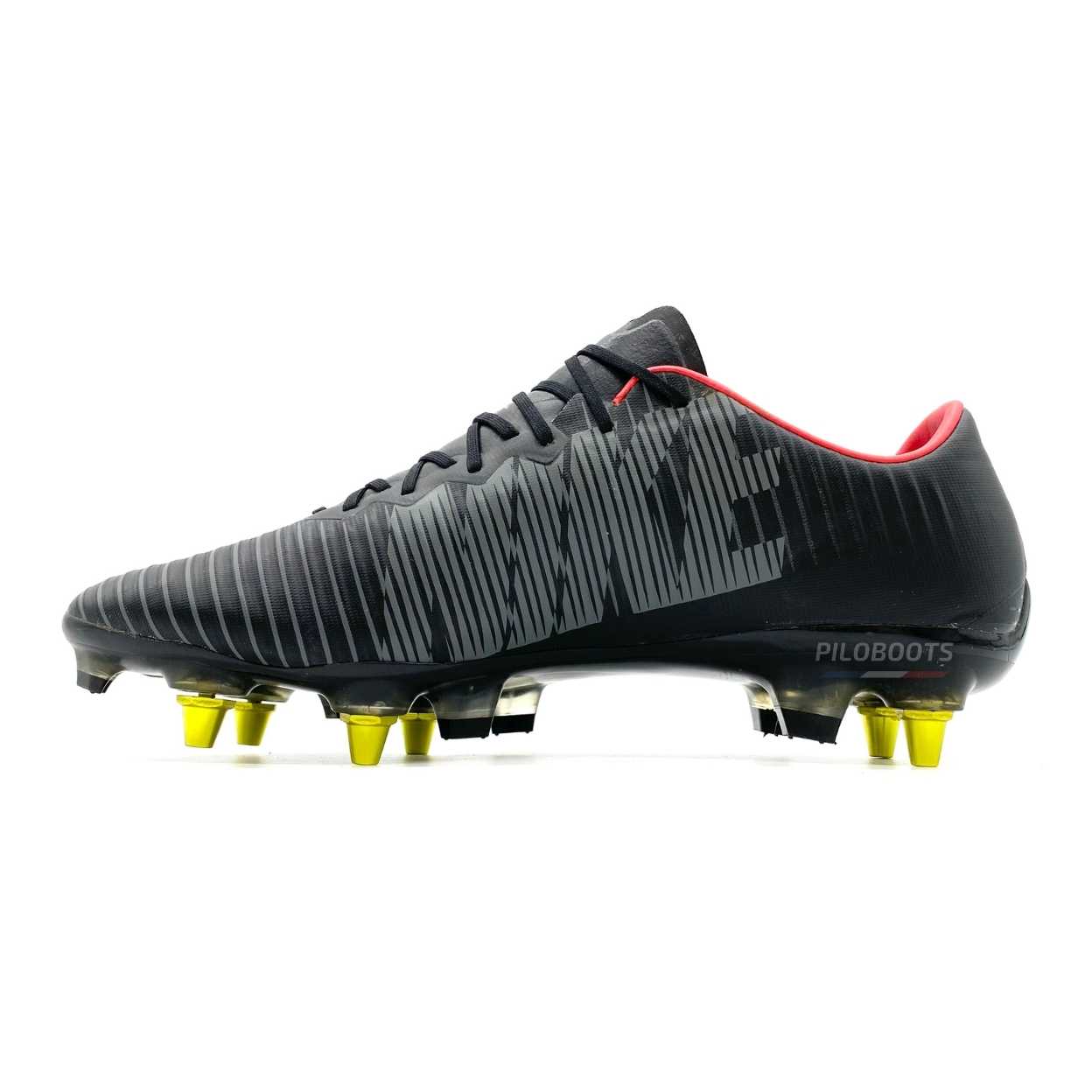 Chaussure de football rétro Nike Mercurial Vapor 11 SG-PRO avec le logo Nike