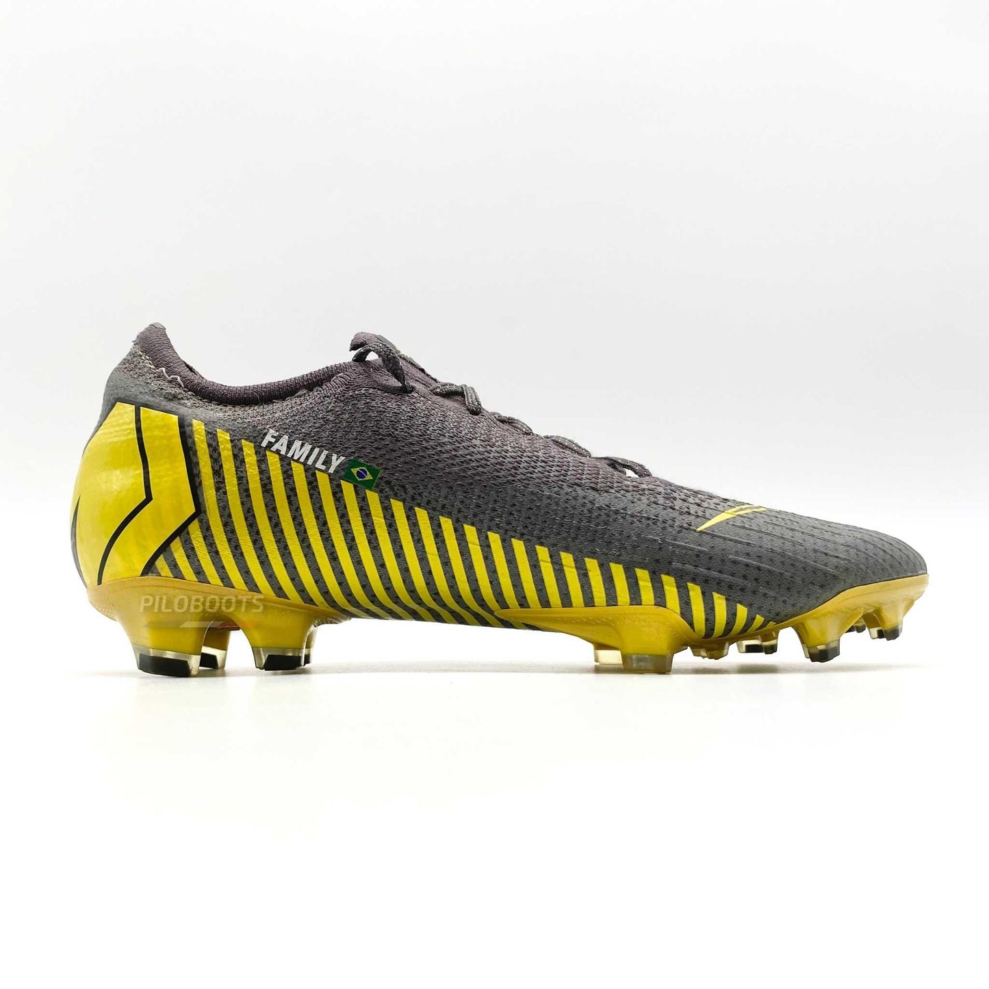 Nike-MercurialVapor12FG-Crampons-Chaussuresdefootball