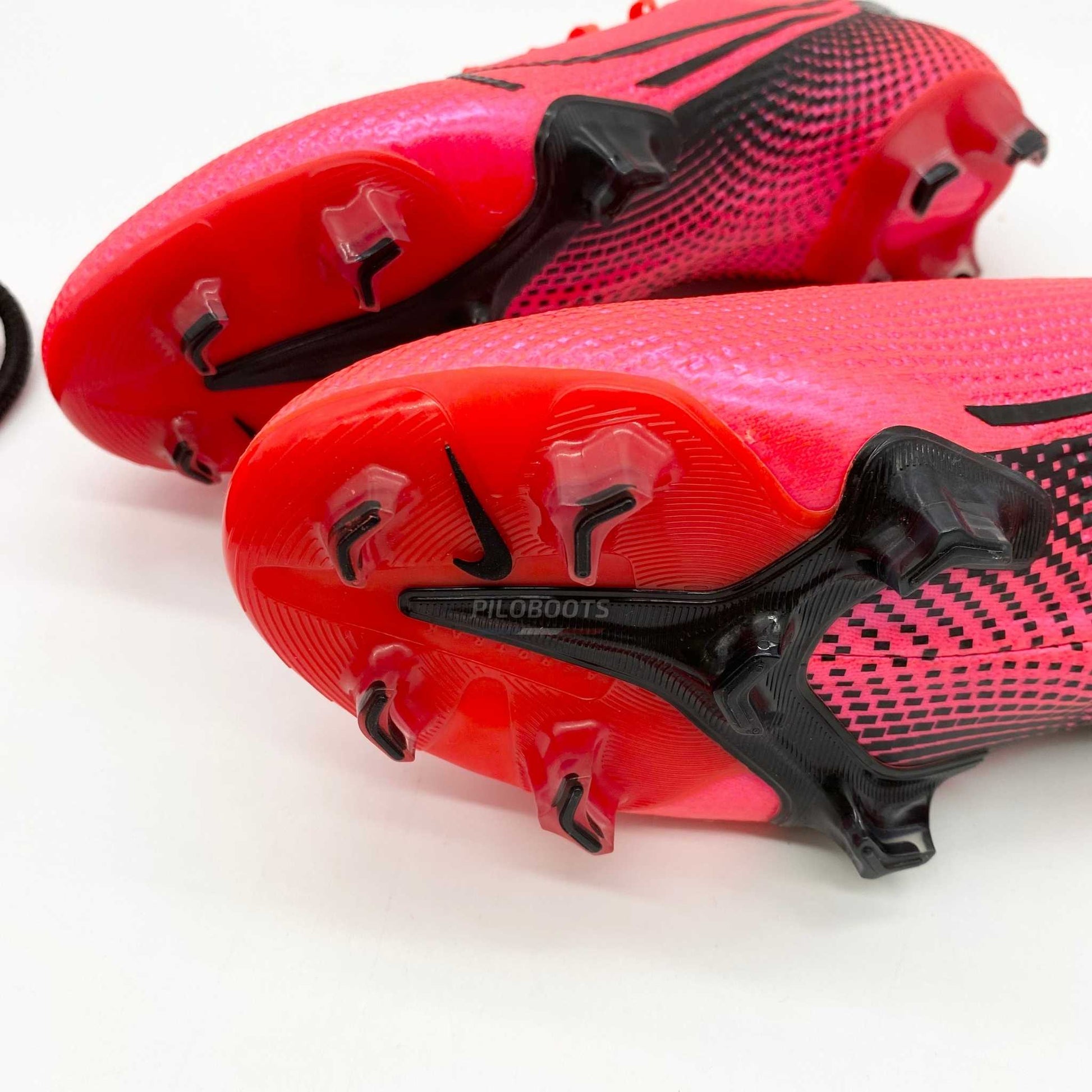 Nike-MercurialVapor13FG-Crampons-Chaussuresdefootball