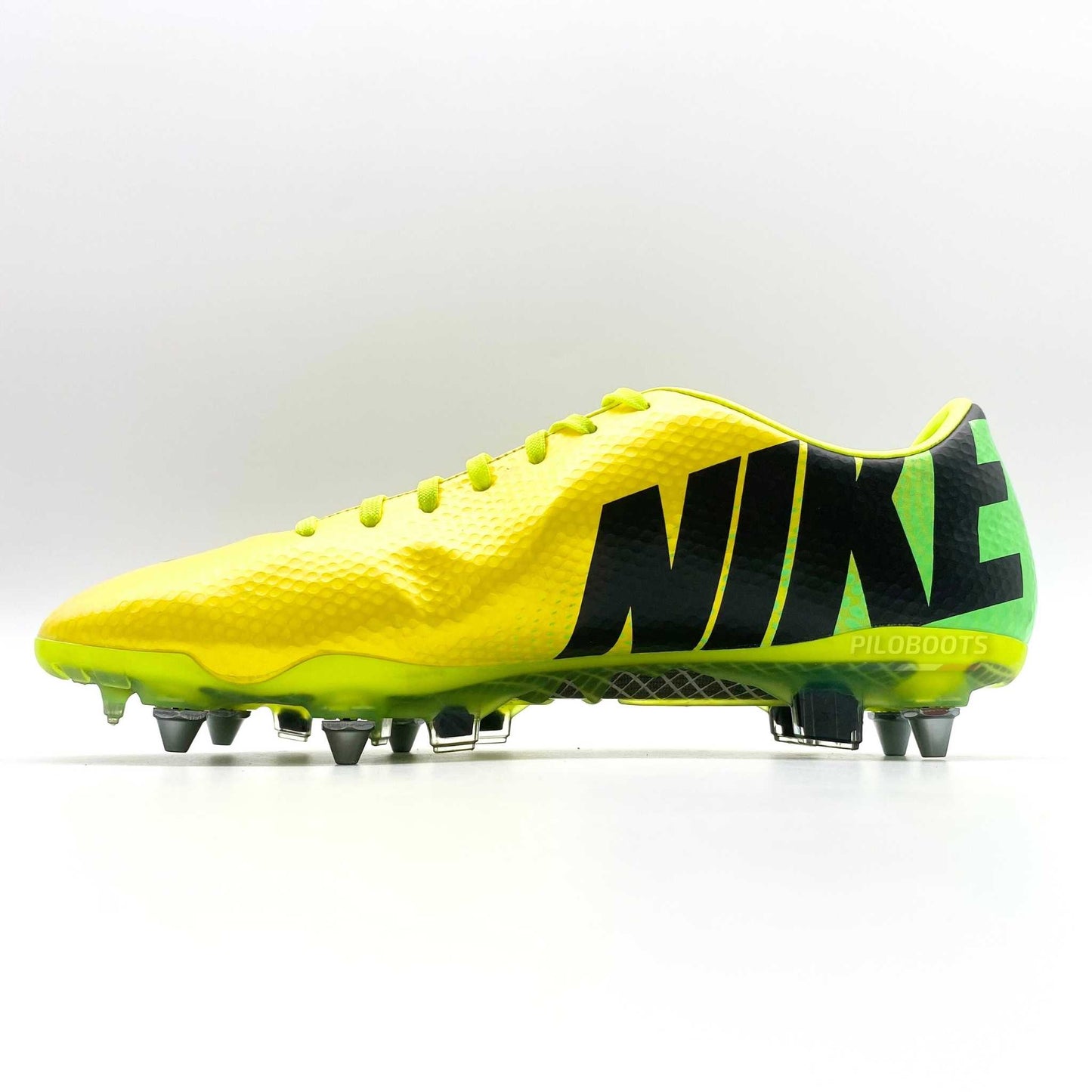 Nike-MercurialVapor9SG-PRO-Crampons-Chaussuresdefootball