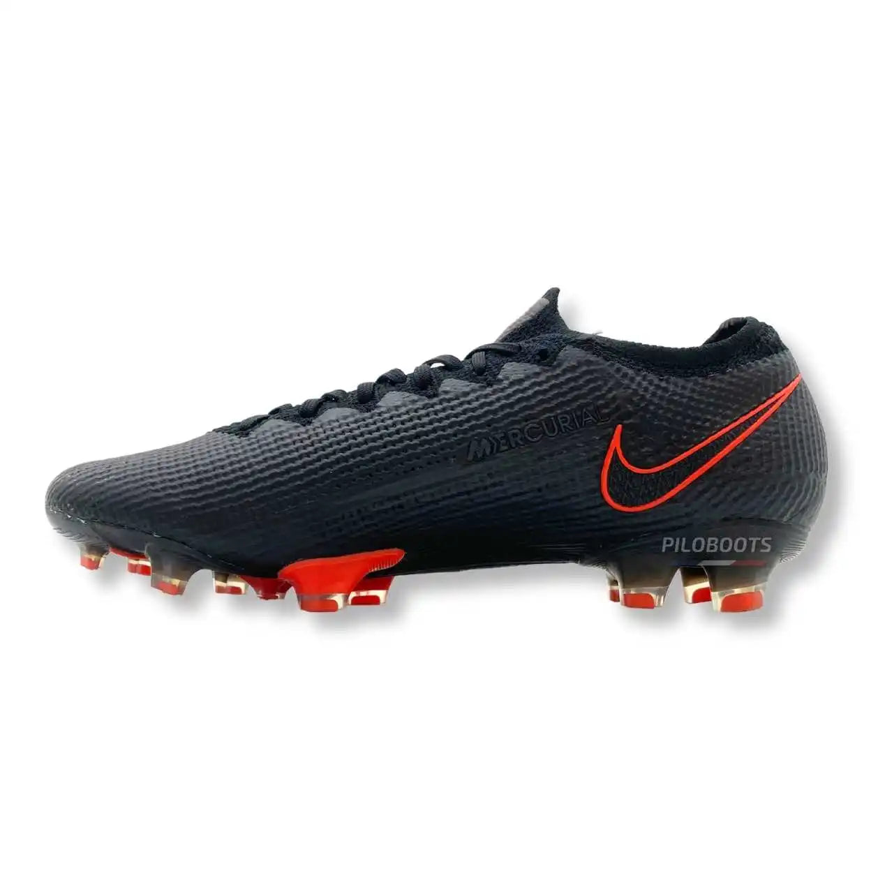 Chaussures de foot vintage Nike Mercurial Vapor 13 Piloboots, crampons iconiques et rares